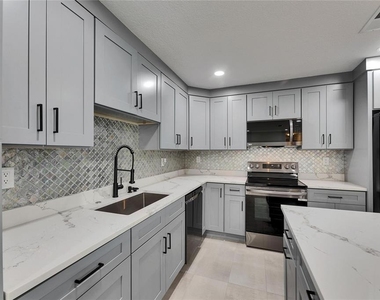 1025 Apollo Beach Boulevard - Photo Thumbnail 6