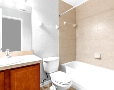 5551 Executive Drive - Photo Thumbnail 7