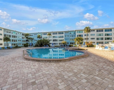 6161 Gulf Winds Drive - Photo Thumbnail 34