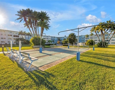 6161 Gulf Winds Drive - Photo Thumbnail 32