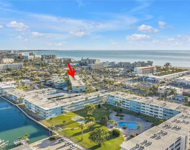 6161 Gulf Winds Drive - Photo Thumbnail 21