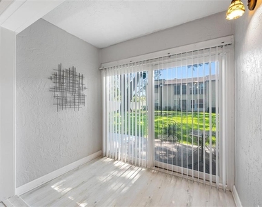 1100 E Bay Drive - Photo Thumbnail 10