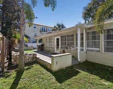 2302 S Arrawana Avenue - Photo Thumbnail 49
