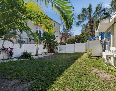 2302 S Arrawana Avenue - Photo Thumbnail 52