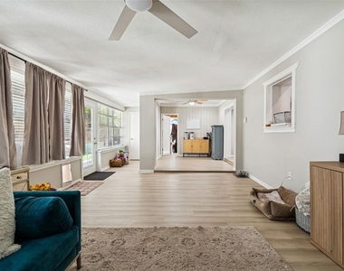 2302 S Arrawana Avenue - Photo Thumbnail 36