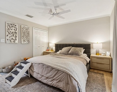 2302 S Arrawana Avenue - Photo Thumbnail 46