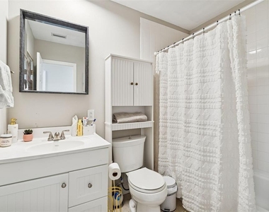 2302 S Arrawana Avenue - Photo Thumbnail 38