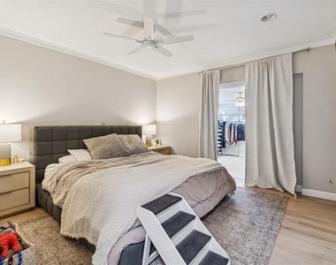 2302 S Arrawana Avenue - Photo Thumbnail 45