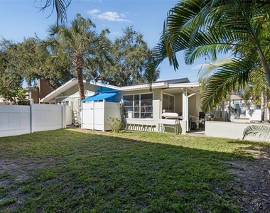 2302 S Arrawana Avenue - Photo Thumbnail 54