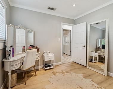 2302 S Arrawana Avenue - Photo Thumbnail 44