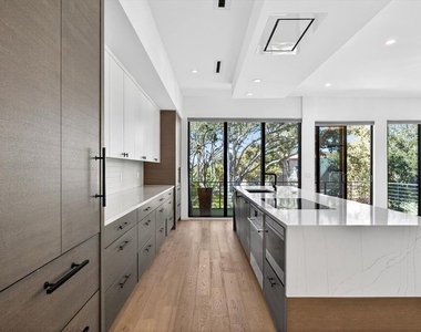 94 W Davis Boulevard - Photo Thumbnail 30