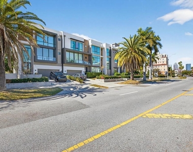94 W Davis Boulevard - Photo Thumbnail 1