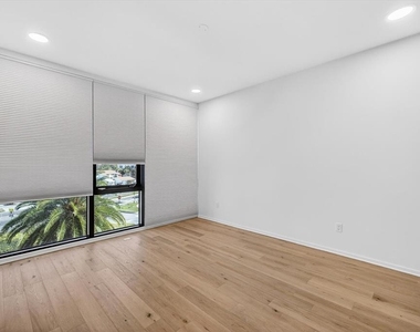 94 W Davis Boulevard - Photo Thumbnail 36