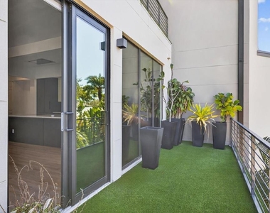 94 W Davis Boulevard - Photo Thumbnail 31