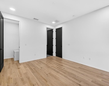94 W Davis Boulevard - Photo Thumbnail 37