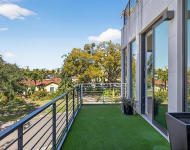94 W Davis Boulevard - Photo Thumbnail 33