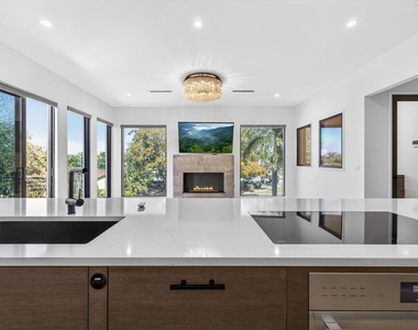 94 W Davis Boulevard - Photo Thumbnail 27