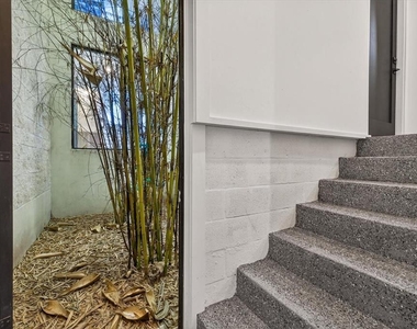 94 W Davis Boulevard - Photo Thumbnail 13