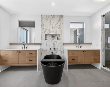 94 W Davis Boulevard - Photo Thumbnail 41