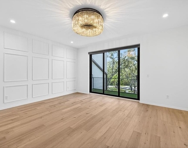 94 W Davis Boulevard - Photo Thumbnail 40