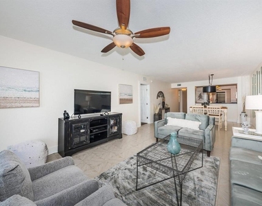 6083 Bahia Del Mar Circle - Photo Thumbnail 8