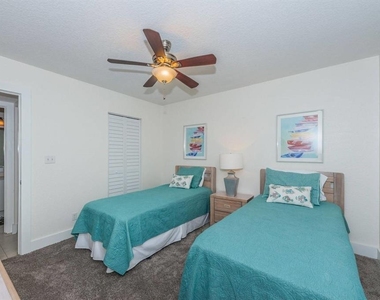 6083 Bahia Del Mar Circle - Photo Thumbnail 14