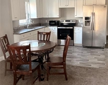 2117 Winger Avenue - Photo Thumbnail 13