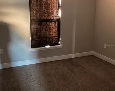 2117 Winger Avenue - Photo Thumbnail 6