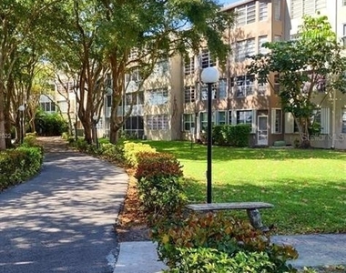 1690 Ne 191th Street - Photo Thumbnail 12