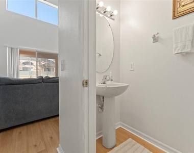 1031 Solana Circle - Photo Thumbnail 16