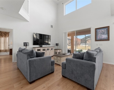 1031 Solana Circle - Photo Thumbnail 10
