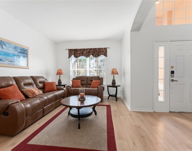 1031 Solana Circle - Photo Thumbnail 7