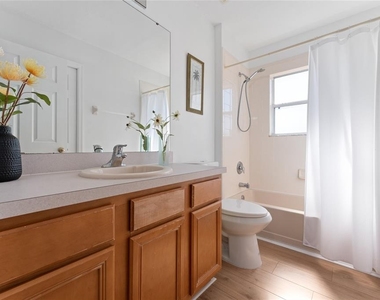 1031 Solana Circle - Photo Thumbnail 33