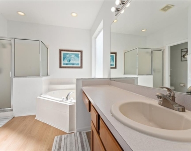 1031 Solana Circle - Photo Thumbnail 19
