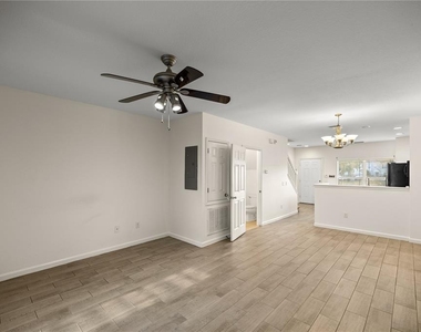 4428 Sw 49th Avenue - Photo Thumbnail 6