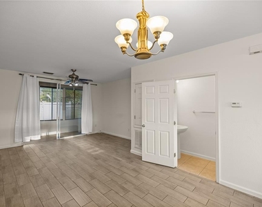 4428 Sw 49th Avenue - Photo Thumbnail 4