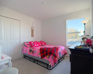 3656 Ne 30th Terrace - Photo Thumbnail 8