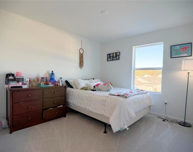 3656 Ne 30th Terrace - Photo Thumbnail 11