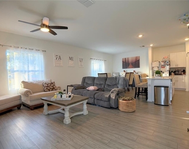 3656 Ne 30th Terrace - Photo Thumbnail 18