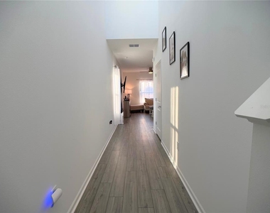 3656 Ne 30th Terrace - Photo Thumbnail 16