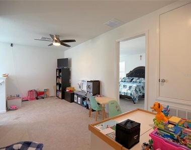 3656 Ne 30th Terrace - Photo Thumbnail 13