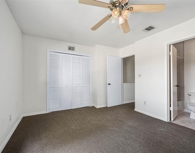 12062 Tift Circle - Photo Thumbnail 17