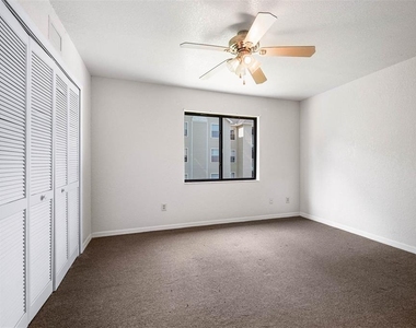 12062 Tift Circle - Photo Thumbnail 12