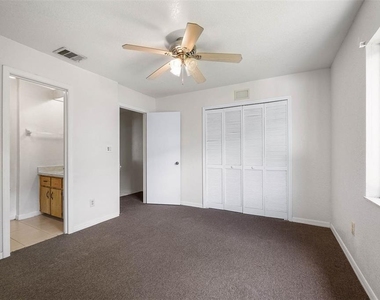 12062 Tift Circle - Photo Thumbnail 13