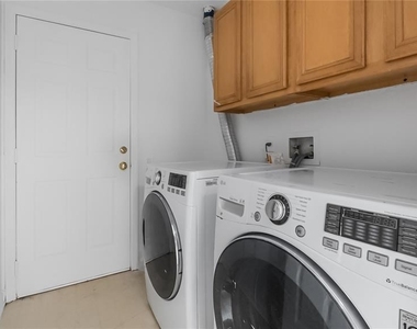 7843 Saint Andrews Circle - Photo Thumbnail 28
