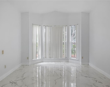 7843 Saint Andrews Circle - Photo Thumbnail 18
