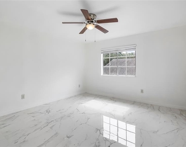 7843 Saint Andrews Circle - Photo Thumbnail 5