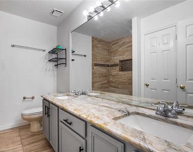 7843 Saint Andrews Circle - Photo Thumbnail 8