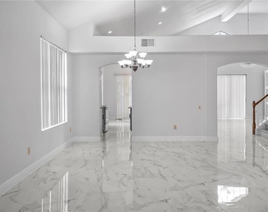 7843 Saint Andrews Circle - Photo Thumbnail 15