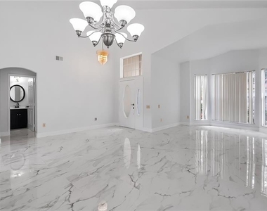 7843 Saint Andrews Circle - Photo Thumbnail 17